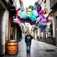 http://www.pabloga.com/es/files/gimgs/th-13_13_globos-axterix.jpg